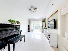 三新带着房子走来了 随时来看 多层二楼 诚心出售 红本在手