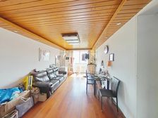 两站到前滩 顶楼带阁楼 阁楼有窗