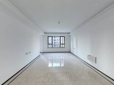 税费各付,采光好,精装未住, 小区管理绿化都不错。