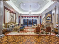 中央别墅区丽宫三期独栋6居,单层500平停6辆车,我带看过