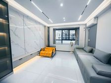 观风亭新苑一区 近医院 房龄新 双卫生间 商业配套成熟