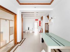 门口就是花园,南北双阳台,送阁楼,看房随时到价格签约