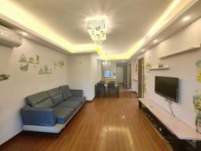 此房满五年,户型好,楼层好,采光好,带车位诚意出售