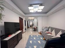 低密度小高层洋房,小区中心位置纯边套,采光很好,房东诚心出售