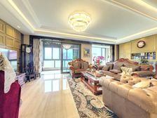 嘉誉湾沿河景观四房 诚意出售 带车位 欢迎咨询