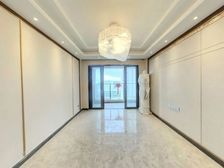 马鞍岛 精装可拎包入住 产权清晰 朝南 次新小区 刚需小三居