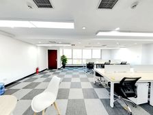 雍和大厦133.44平中楼层近地铁精装朝南