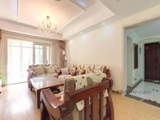 1楼大花园,房东诚意出售,随时看房!