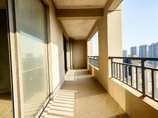 新出房源 业主置换诚心出售 中间楼层带车位 看中可谈