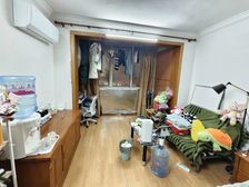 朝南 商业配套齐全 医疗配套成熟 满五 临地铁 出行方便