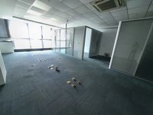 可付三押一7500含物业 个人业主得房率高 独立空调车位多