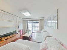 楼龄新 边套全明 位置安静 瞰小区花园