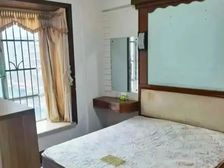 怡新花园 诚心出售 价格可谈 送家私家电送车位包税 东南向