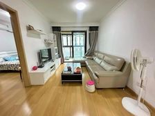 次新电梯洋房,飞机户型。带固定车位,家乐福商圈。有轨电车,