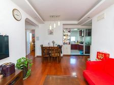 环境好 精装修 交通便捷 产权清晰 满五 临地铁