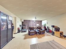 重点推荐!卡尔联排别墅,业主急售且房子保持的好,中间位置