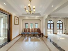 临河独栋+花园集中西南+占地面积643.5平+在售多套