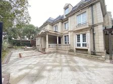 藏不住的浪漫情怀经久不衰的奢华尊贵独领潮头别具风情