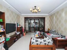 浦东三林精装三房 南向低层满五住宅 130平翡翠湾花园