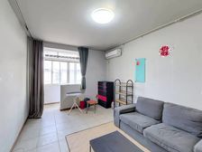 万体馆旁地铁口小区,西边套全明精装一房,采光无遮挡