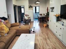 虹景苑 3室2厅2卫 精装修 530万元