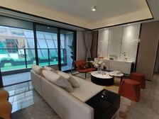 精装横厅现房!带中央空调全屋地暖前置净水器