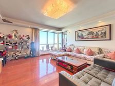 新港名仕花园温馨有家端正大气装修好业主诚意卖