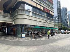 个人产权出售,年租48万!星巴克商铺拐角位置,超大曝光!