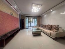 南北双阳台通透大三房,楼层适中,纯商品房,有钥匙随时看。