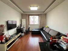 业主自住精装修 小区中心位置 步梯两楼