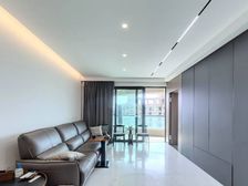 三期央座 无稅 中间楼层 新装修(150万) 价格好谈