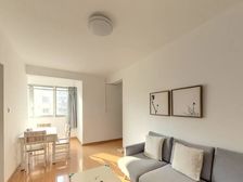 电梯二房,诚意出售,看房方便。