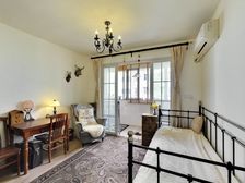 杨浦公园隔壁 一梯三户 得房率超级高的