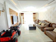 长征街 小区绿化高 满五 购物方便 出行方便 近地铁