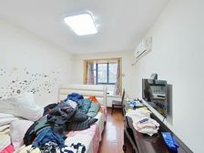 新出老业主挂牌中间位置 1层 楼友爱方便小朋友,满五年