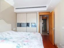 2017品质次新房,不靠路,一梯二户开发商装修 有车位