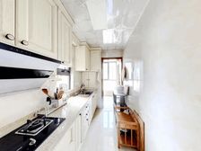 两梯两户不临街,诚心卖。