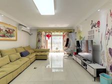 西山枫林一期 南北双卫三居室 此房在一层 随时看房