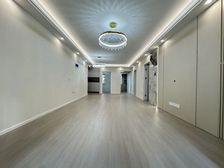 东站对面 亚澜湾110平三房两卫 采光很好 九九新 拎包入住