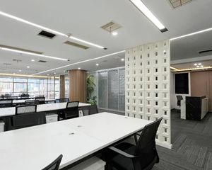 南二环四川大学旁、品质办公楼、带租约售价6800元、保利中心