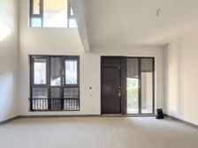 塘市吴越府联排别墅 有双车位 成本价出售 看房方便