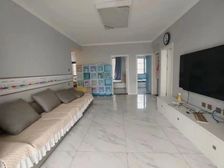 鸿正富贵嘉园 108平3居 南北向精装修 安静不临街