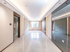 中信国安府 精致跃层两居 新装未住 关注 2号线、4号线、1