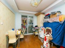 出门就是 ,!河景房,日照光线十足,有惊喜的房子