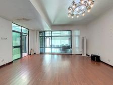 月桂庄园低密下叠别墅100平 一二层有院 好停车