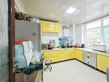 龙景苑一楼带院 有证 正南向 采光充足 无记录空户 带车位