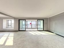 建发央著 东边户 毛胚大四房 诚心出售