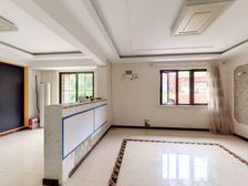 云锦世家澜锦园 一楼带小院地下室 诚心急售,通透全明