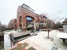 上城郡宽墅西边户 600个装修 绿地400 挑空南客厅