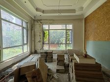 中央空调,地暖安装完,260平,双拼别墅